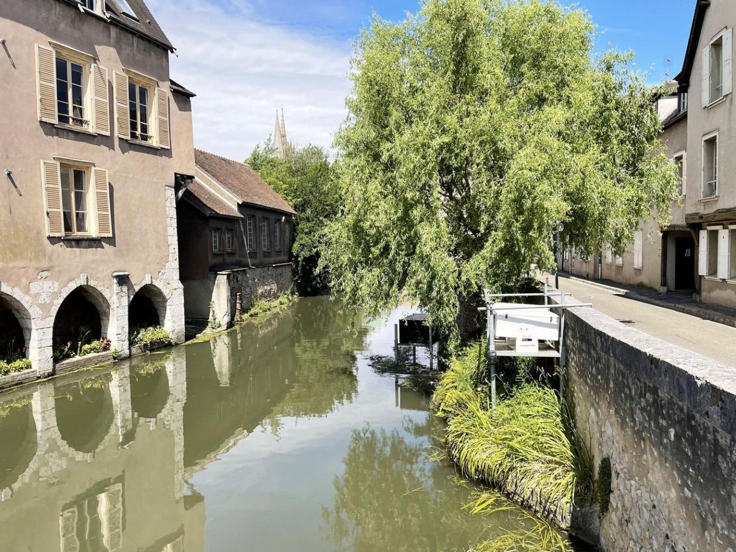Apartamento Au Bord De L'Eure - Free Parking Chartres Exterior foto